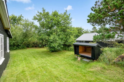 Photo 24 - 2 bedroom House in Oksbøl with hot tub