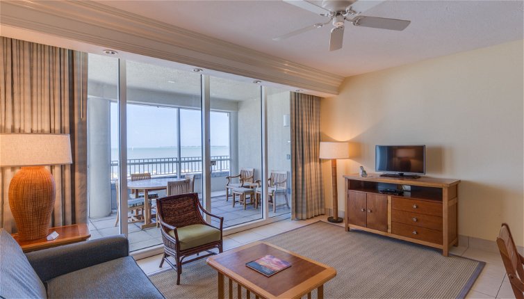 Foto 1 - Apartamento de 2 habitaciones en Fort Myers Beach con piscina y vistas al mar