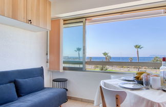 Foto 1 - Apartment mit 1 Schlafzimmer in Six-Fours-les-Plages mit schwimmbad und blick aufs meer