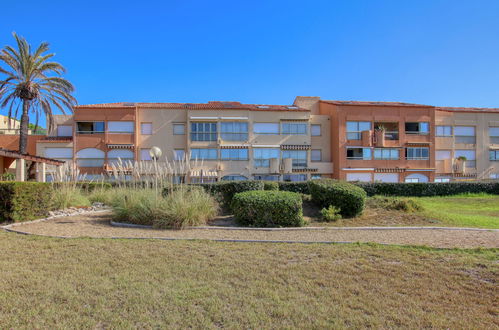 Photo 21 - Appartement de 1 chambre à Six-Fours-les-Plages avec piscine et vues à la mer