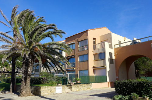 Photo 15 - 1 bedroom Apartment in Six-Fours-les-Plages with swimming pool