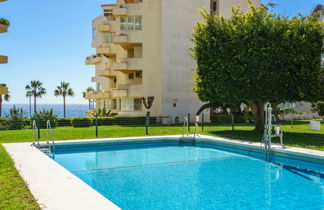 Foto 1 - Apartamento de 2 habitaciones en Marbella con piscina y vistas al mar