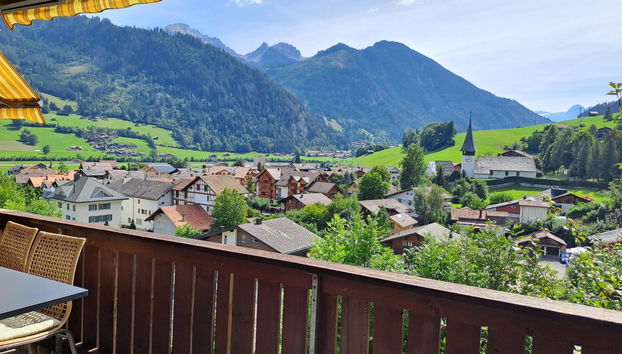 3 bedroom Apartment in Zweisimmen - Photo 3