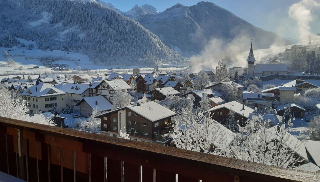 3 bedroom Apartment in Zweisimmen - Photo 1