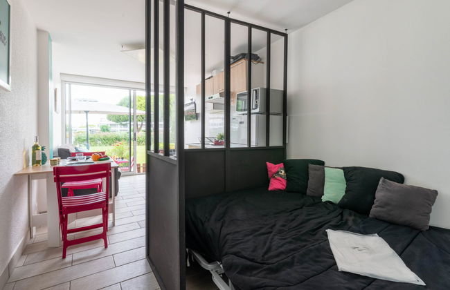 1 bedroom Apartment in Le Grau-du-Roi with garden and terrace - Photo 9
