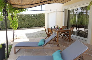 Photo 2 - 2 bedroom Apartment in Fréjus with garden and terrace