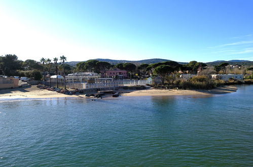 Foto 35 - Appartamento con 2 camere da letto a Fréjus con terrazza e vista mare