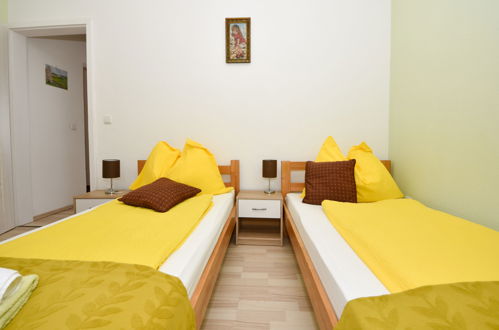 Foto 12 - Appartamento con 2 camere da letto a Obrovac con terrazza e vista mare