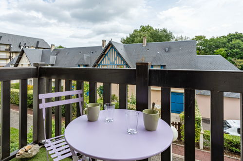 Foto 15 - Apartamento de 1 habitación en Cabourg con vistas al mar