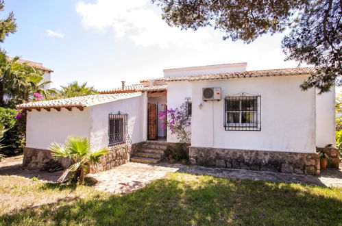 Foto 28 - Casa con 3 camere da letto a Jávea con piscina privata e giardino