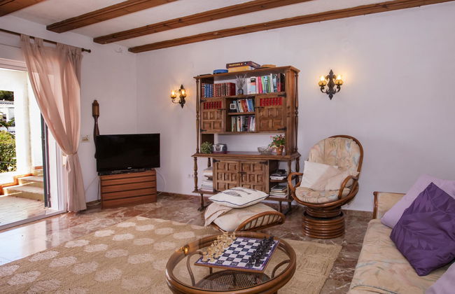 Casa de 4 quartos em Jávea com piscina privada e jardim - Foto 9