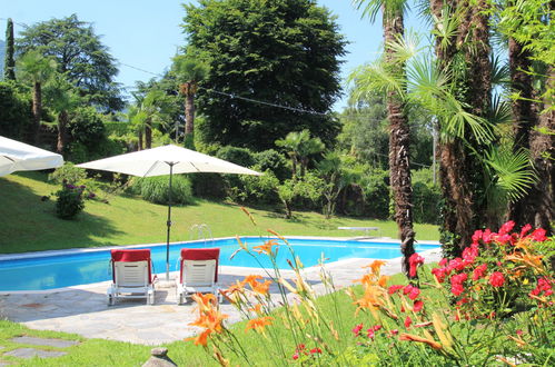 Photo 38 - Maison de 4 chambres à Castelveccana avec piscine privée et jardin