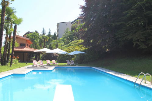 Photo 39 - Maison de 4 chambres à Castelveccana avec piscine privée et jardin