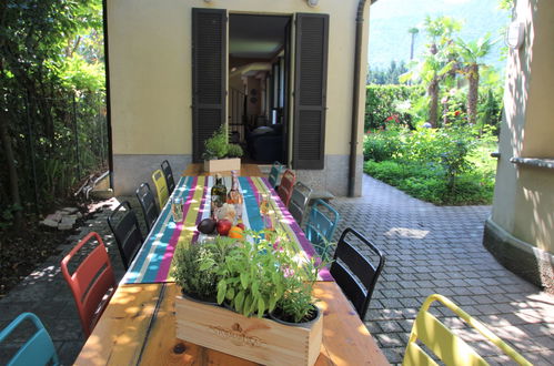 Photo 36 - Maison de 4 chambres à Castelveccana avec piscine privée et jardin