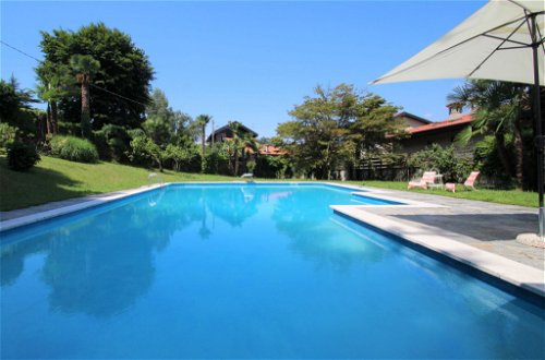 Foto 2 - Casa de 4 quartos em Castelveccana com piscina privada e vista para a montanha