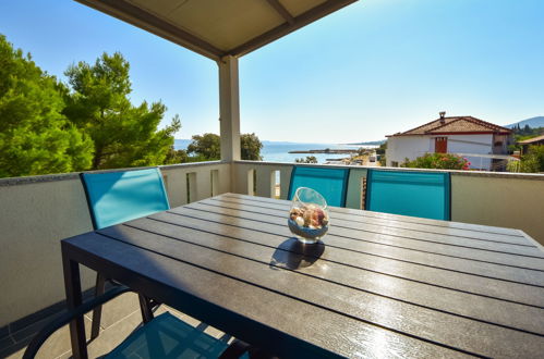 Foto 7 - Apartamento de 2 quartos em Pašman com jardim e vistas do mar