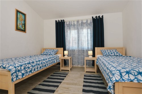 Foto 13 - Apartment mit 2 Schlafzimmern in Pašman mit garten und blick aufs meer