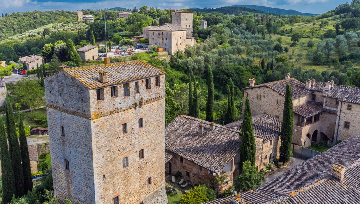 Casa con 7 camere da letto a Sovicille con giardino e terrazza - Foto 1