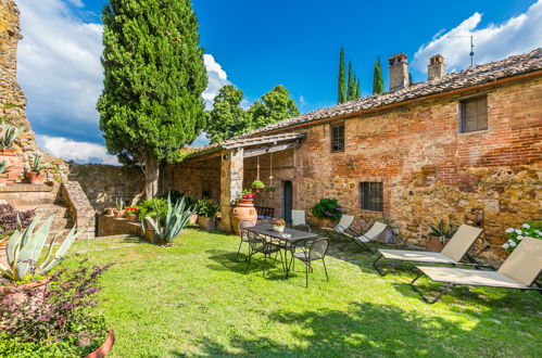 Foto 2 - Casa con 4 camere da letto a Sovicille con giardino e terrazza