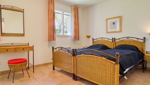 Casa de 4 quartos em Nans-les-Pins com piscina e jardim - Foto 5