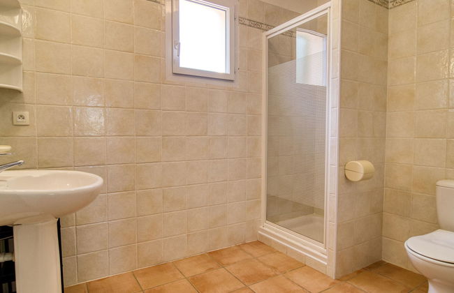 Casa de 4 quartos em Nans-les-Pins com piscina e jardim - Foto 25