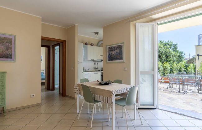 Apartamento de 2 quartos em Cervo com jardim - Foto 1