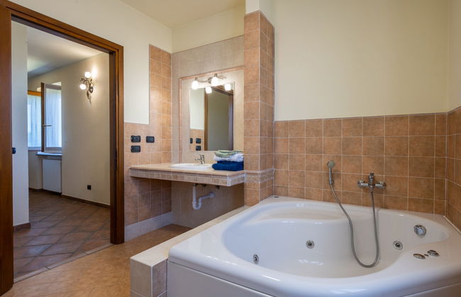 Casa de 8 quartos em Mombaruzzo com piscina e jardim - Foto 29