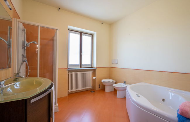 Casa de 8 quartos em Mombaruzzo com piscina e jardim - Foto 27