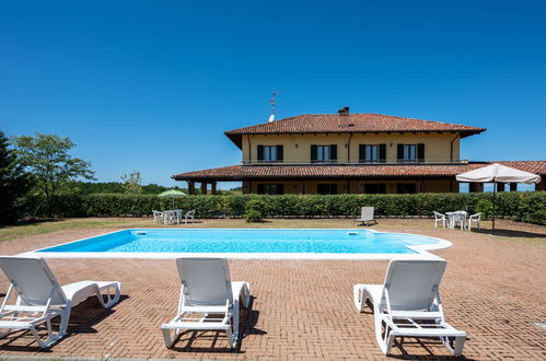 Photo 37 - 6 bedroom House in Mombaruzzo with swimming pool and garden