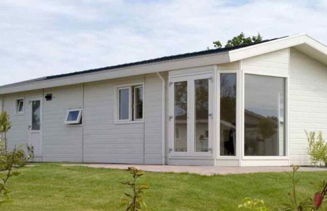 Casa de 4 quartos em Breskens com piscina e terraço - Foto 1