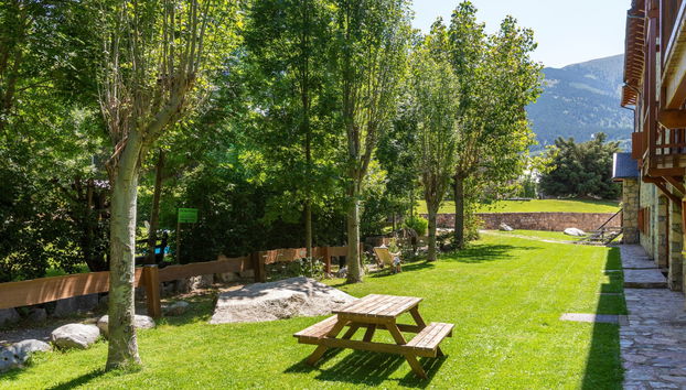 Apartamento de 2 habitaciones en La Vall de Boí con jardín - Foto 5