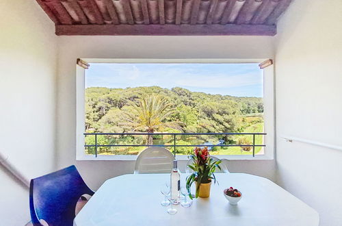 Photo 29 - 2 bedroom Apartment in Six-Fours-les-Plages with swimming pool and garden