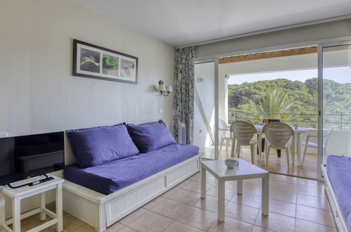 Foto 6 - Apartamento de 2 quartos em Six-Fours-les-Plages com piscina e vistas do mar