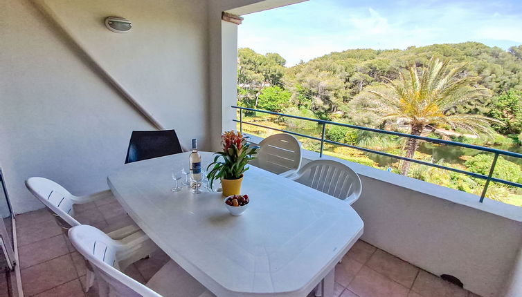 Foto 1 - Appartamento con 2 camere da letto a Six-Fours-les-Plages con piscina e giardino