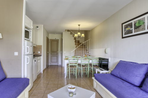 Foto 8 - Apartamento de 2 quartos em Six-Fours-les-Plages com piscina e jardim