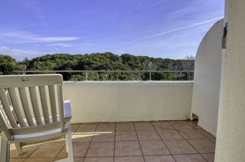 Photo 12 - Appartement de 2 chambres à Six-Fours-les-Plages avec piscine et vues à la mer