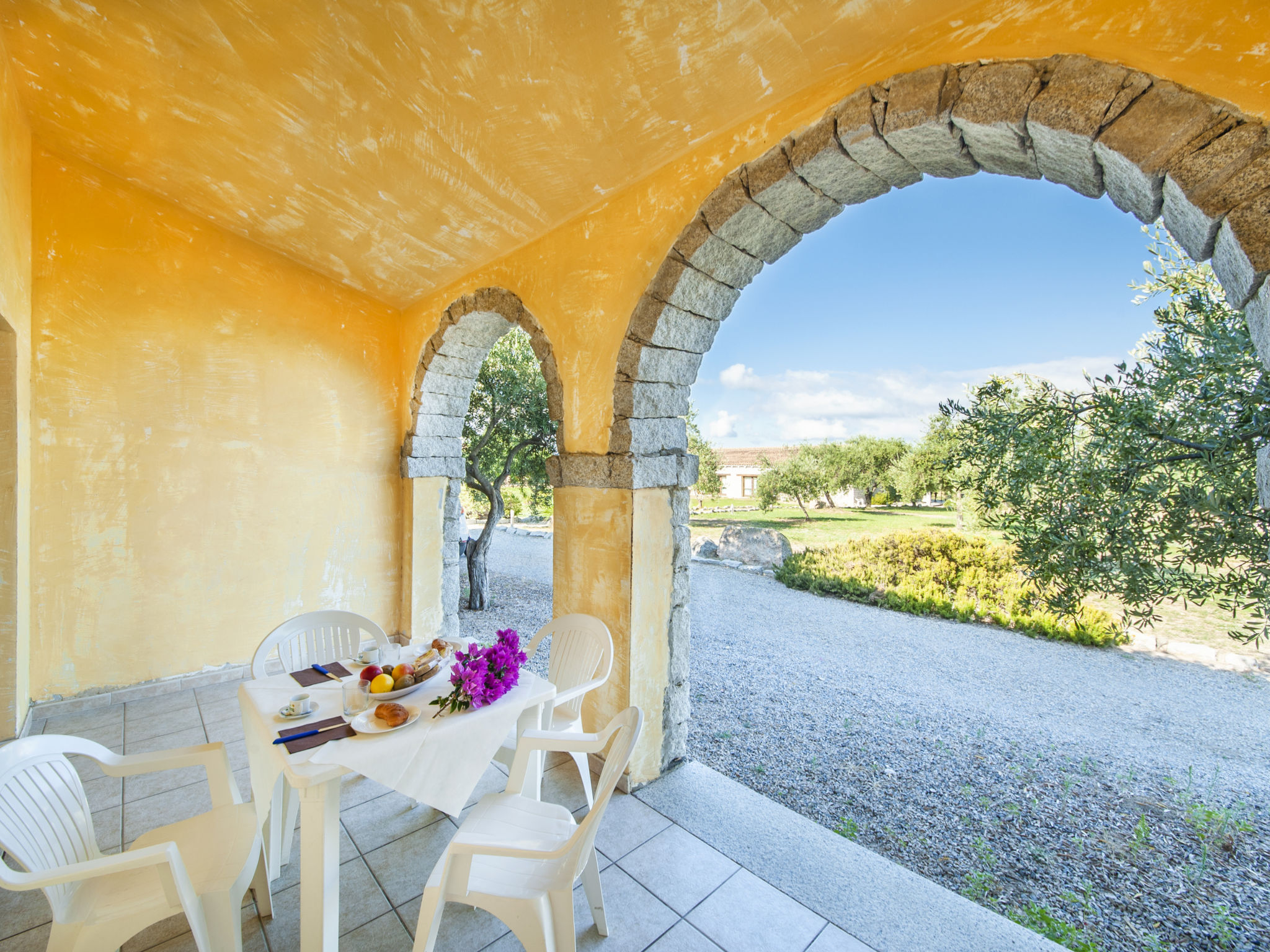 Foto 4 - Haus mit 1 Schlafzimmer in Badesi mit schwimmbad und garten