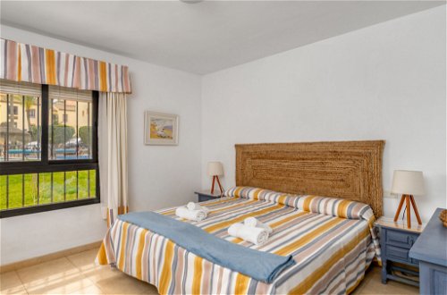 Foto 12 - Appartamento con 3 camere da letto a Mijas con piscina e vista mare