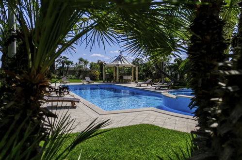 Photo 53 - Maison de 4 chambres à Nardò avec piscine privée et jardin