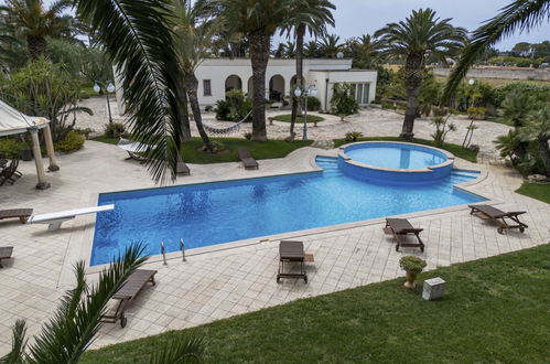 Photo 52 - Maison de 4 chambres à Nardò avec piscine privée et jardin