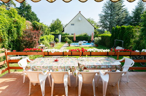 Foto 3 - Casa de 4 quartos em Balatonalmádi com piscina privada e vista para a montanha