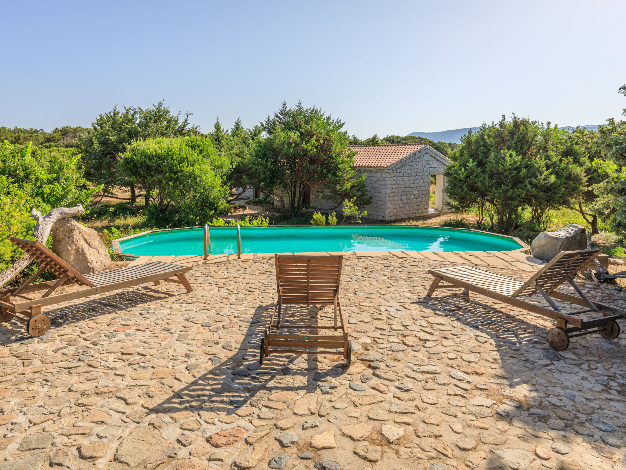 Foto 4 - Casa de 1 quarto em Badesi com piscina e vistas do mar