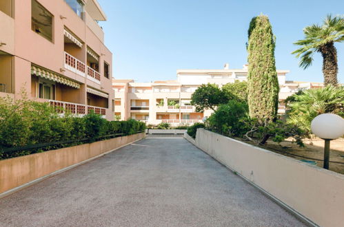 Photo 17 - 1 bedroom Apartment in Sainte-Maxime with terrace