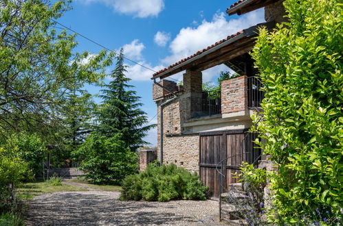 Photo 35 - Maison de 5 chambres à Trezzo Tinella avec piscine privée et jardin