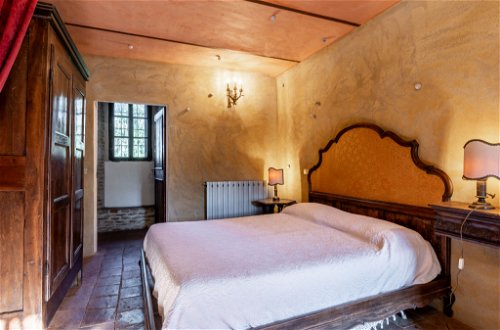Foto 19 - Casa con 5 camere da letto a Trezzo Tinella con piscina privata e giardino