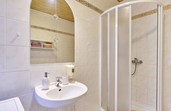 Casa de 2 quartos em Zlatá Olešnice com jardim e terraço - Foto 17