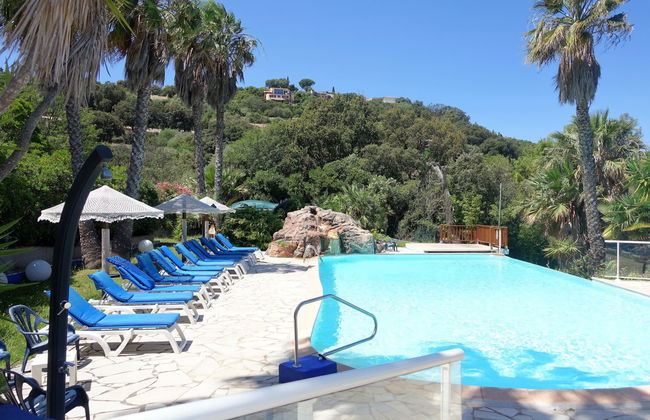 Casa de 2 quartos em Zonza com piscina e jardim - Foto 1
