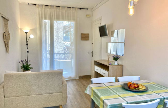 2 bedroom Apartment in Tossa de Mar with garden - Photo 2