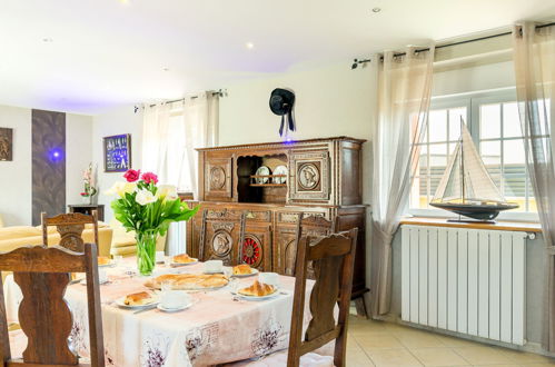 Photo 11 - 4 bedroom House in Plounéour-Brignogan-plages with private pool and sea view