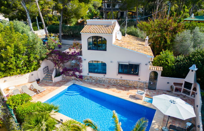 Casa de 4 quartos em Benissa com piscina privada e jardim - Foto 1